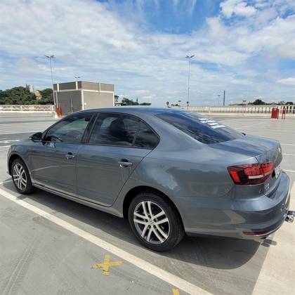 VOLKSWAGEN JETTA 1.4 16V TSI COMFORTLINE GASOLINA 4P TIPTRONIC VOLKSWAGEN JETTA 1.4 16V TSI COMFORTLINE GASOLINA 4P TIPTRONIC